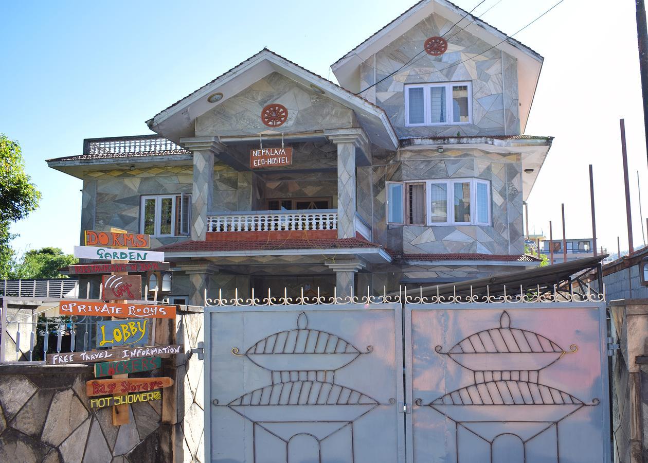 Nepalaya Eco Hostel โพคารา ภายนอก รูปภาพ