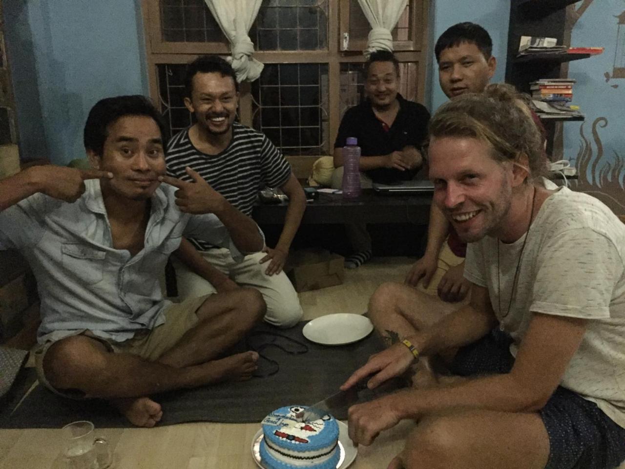 Nepalaya Eco Hostel โพคารา ภายนอก รูปภาพ
