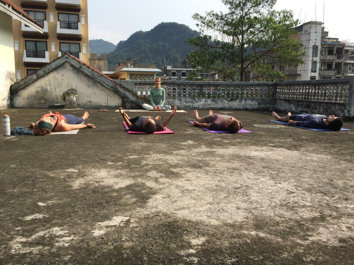 Nepalaya Eco Hostel โพคารา ภายนอก รูปภาพ
