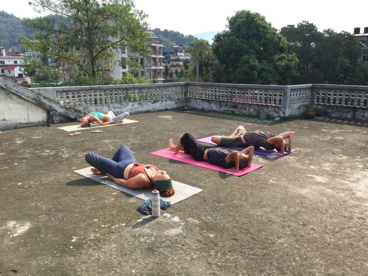 Nepalaya Eco Hostel โพคารา ภายนอก รูปภาพ