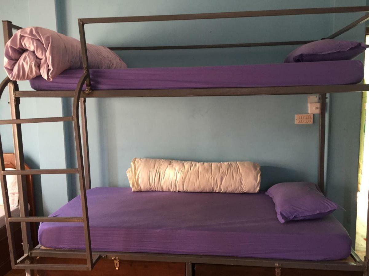Nepalaya Eco Hostel โพคารา ภายนอก รูปภาพ